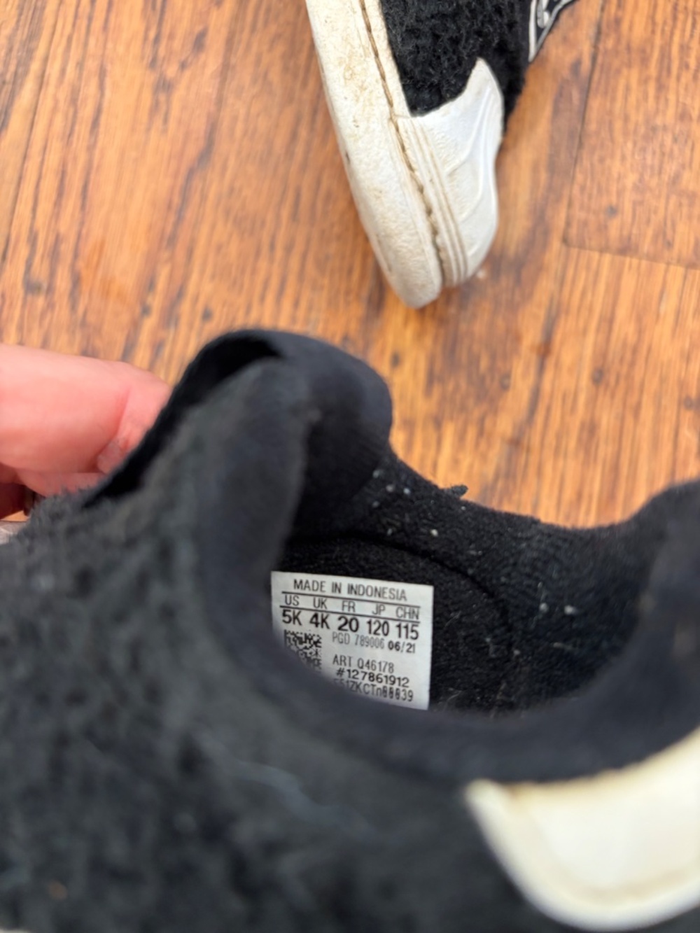 Adidas Superstar 360 Teddy Toddler Sneakers Shoes | Size 5 🖤 - Picture 6 of 6